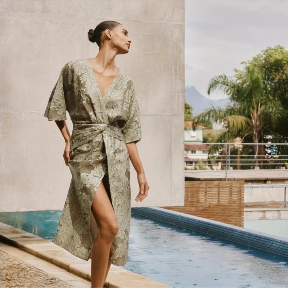 NWT - Gorgeous Zara Olive Green Metallic Embroidered Kimono Style Maxi Dress